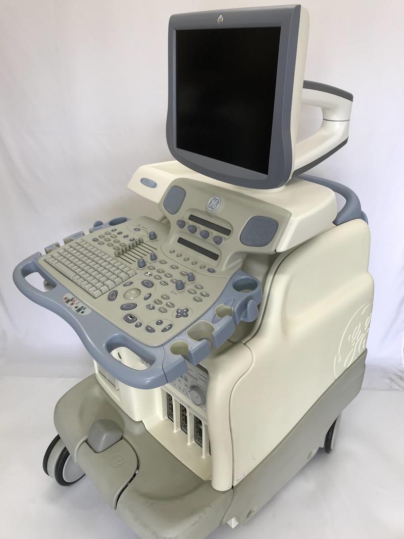 超音波診断装置（カラードプラ）｜Vivid 7 Dimension｜GEヘルスケアの写真1枚目