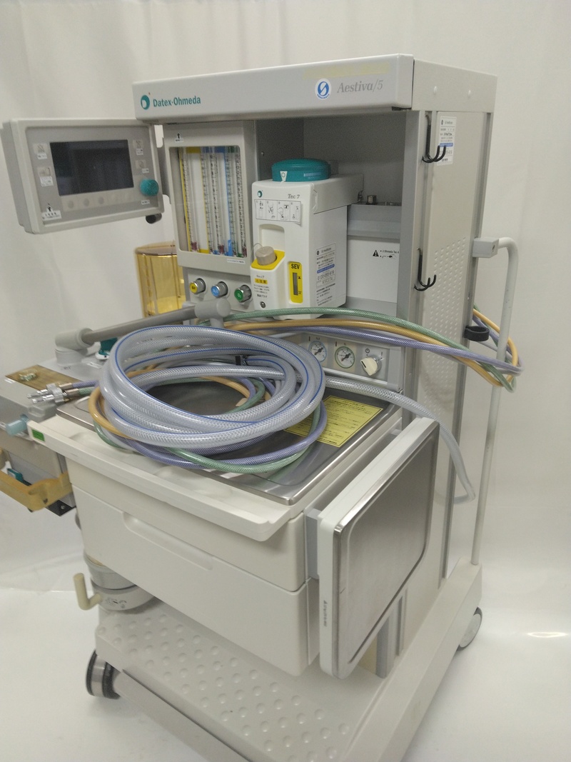 全身麻酔器｜Aestiva/5 7900｜GEヘルスケアの写真1枚目