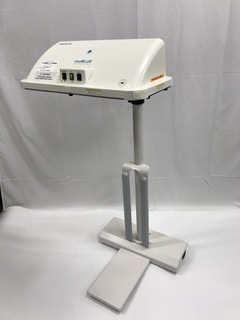 LED light therapy device