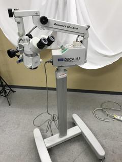 ズーム式ポータブル手術顕微鏡の１枚目写真
