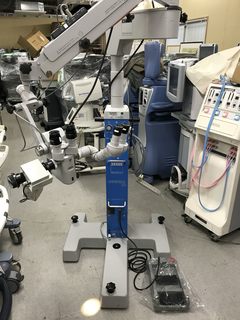 手術用顕微鏡の１枚目写真