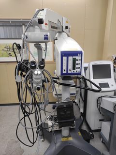 眼科用手術顕微鏡システム　の１枚目写真