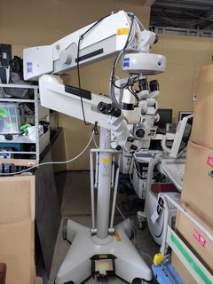 眼科用手術顕微鏡システム　の１枚目写真