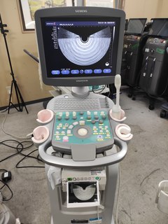 超音波診断装置（白黒）の１枚目写真
