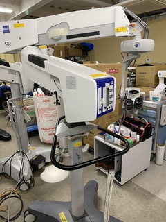 眼科用手術顕微鏡システム　の１枚目写真