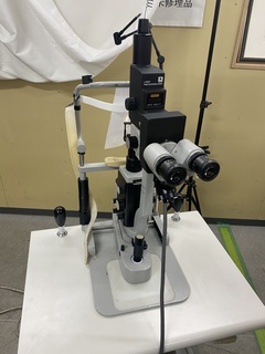 スリットランプの１枚目写真